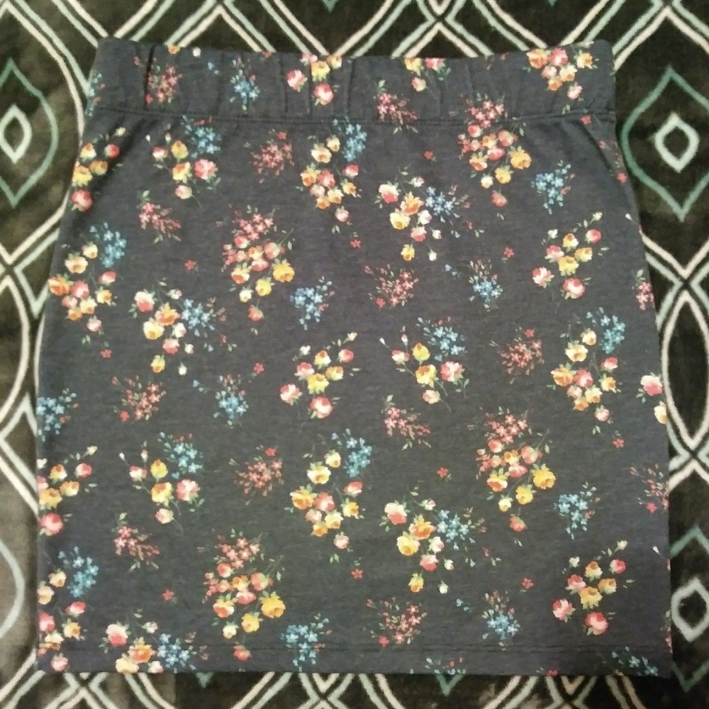 Cotton floral mini skirt